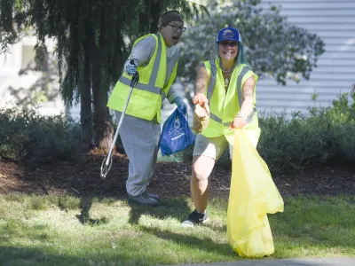 Volunteers clean trash during National Trails Day Cleanup